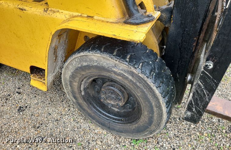 image for item LE9059 Caterpillar V50B  forklift