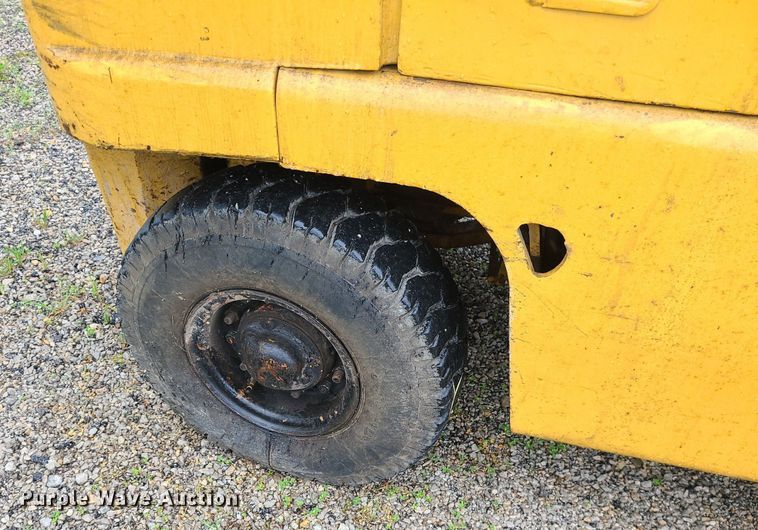 image for item LE9059 Caterpillar V50B  forklift