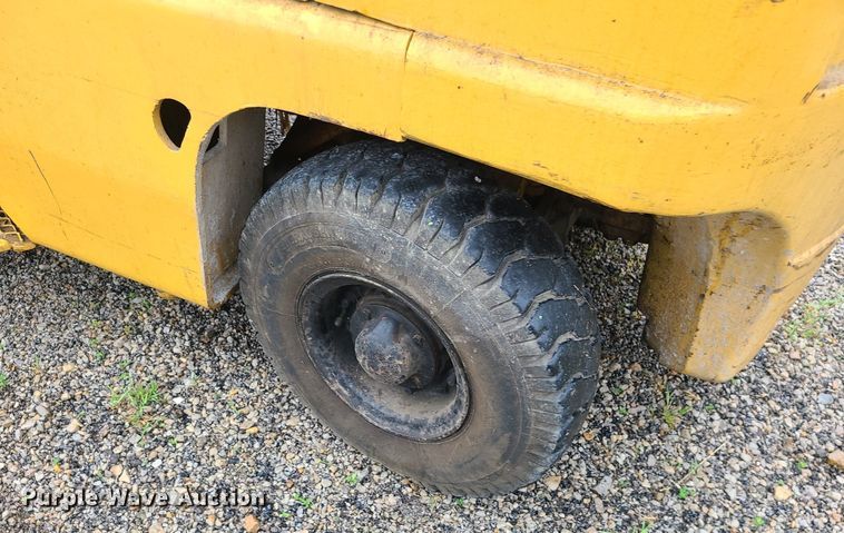 image for item LE9059 Caterpillar V50B  forklift