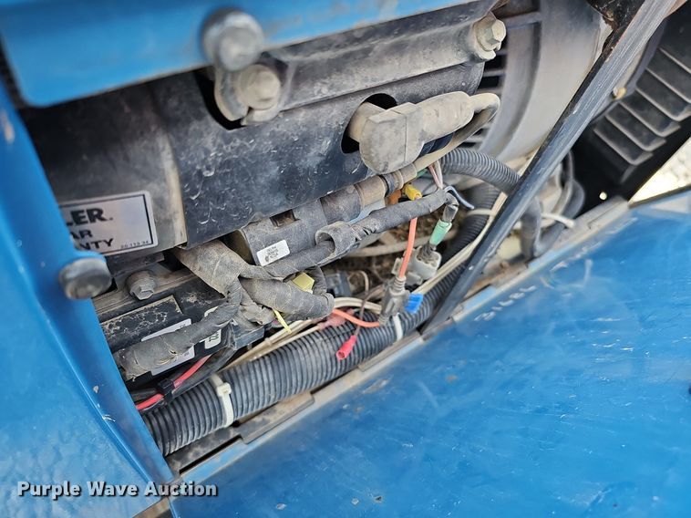 image for item LE9385 Miller Trailblazer 325 EFI  welder/generator