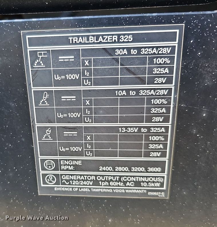 image for item LE9385 Miller Trailblazer 325 EFI  welder/generator