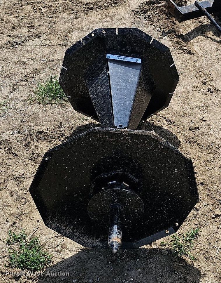 image for item LE9394 Tractor attachments