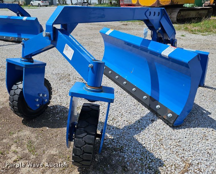 image for item LE9396 2022 Top Cat SSSG72  skid steer grader