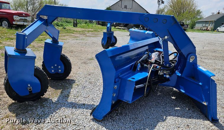 image for item LE9396 2022 Top Cat SSSG72  skid steer grader