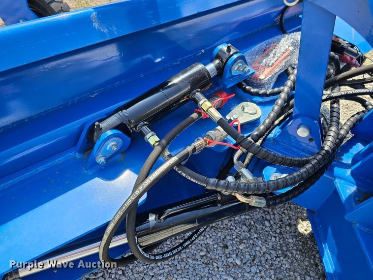 image for item LE9396 2022 Top Cat SSSG72  skid steer grader