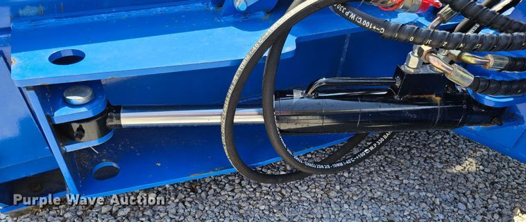 image for item LE9396 2022 Top Cat SSSG72  skid steer grader