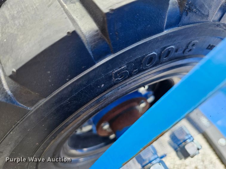 image for item LE9396 2022 Top Cat SSSG72  skid steer grader