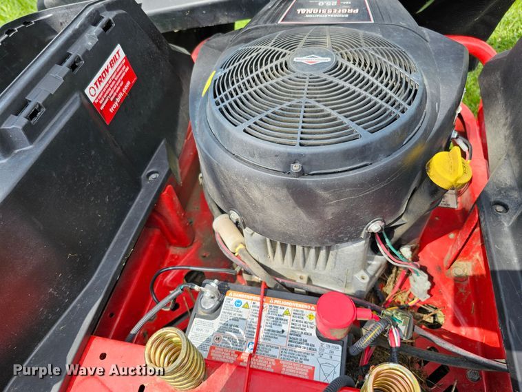 image for item LE9402 2018 Troy-Bilt Mustang 54  ZTR lawn mower