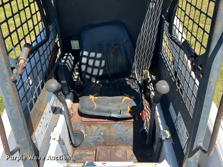 image for item LG9042 1996 Bobcat 763  skid steer loader