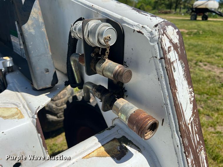 image for item LG9042 1996 Bobcat 763  skid steer loader