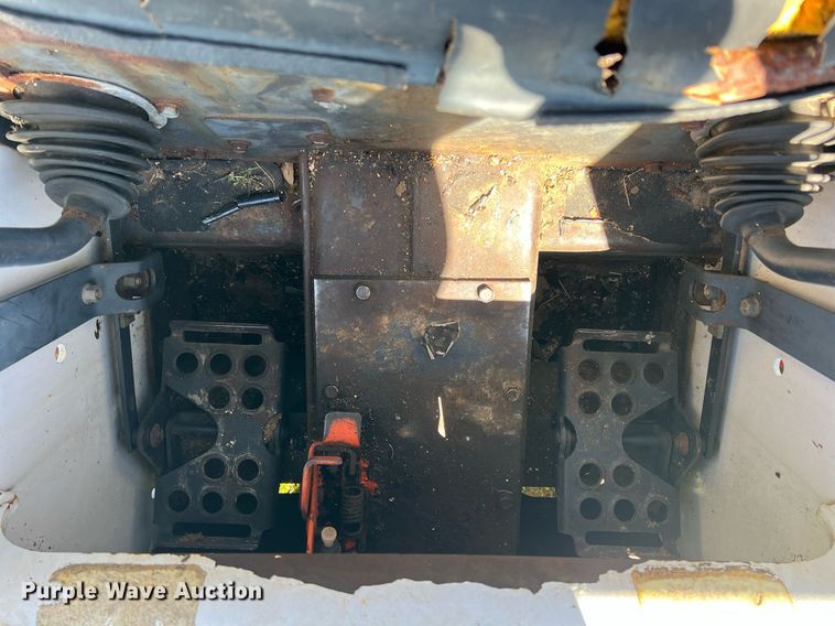 image for item LG9042 1996 Bobcat 763  skid steer loader