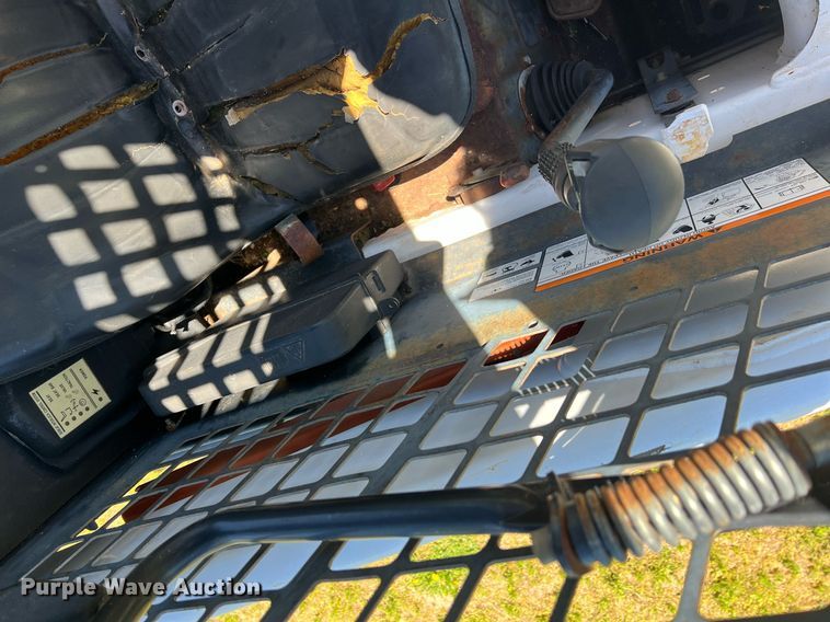 image for item LG9042 1996 Bobcat 763  skid steer loader