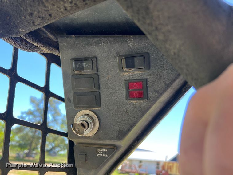 image for item LG9042 1996 Bobcat 763  skid steer loader