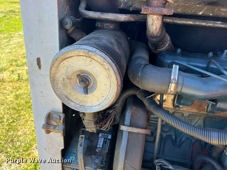 image for item LG9042 1996 Bobcat 763  skid steer loader