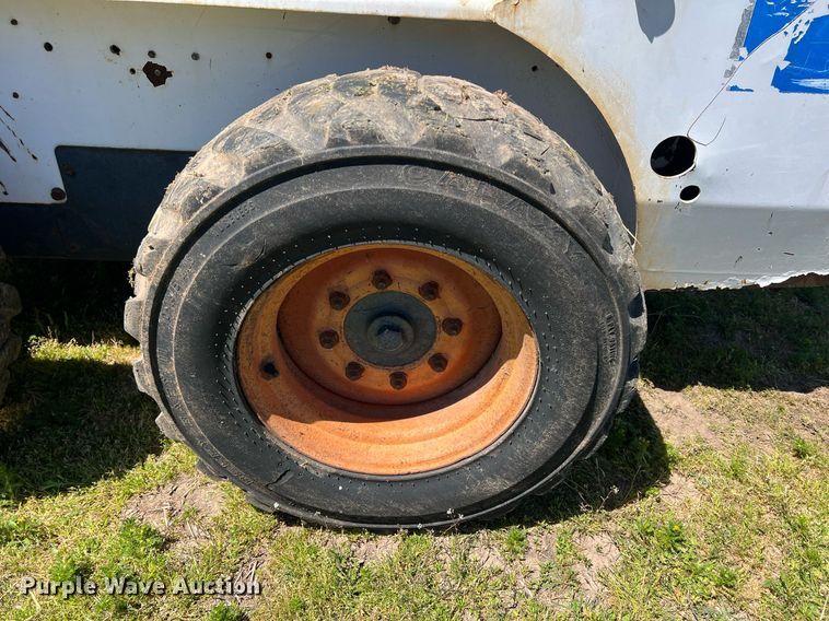 image for item LG9042 1996 Bobcat 763  skid steer loader