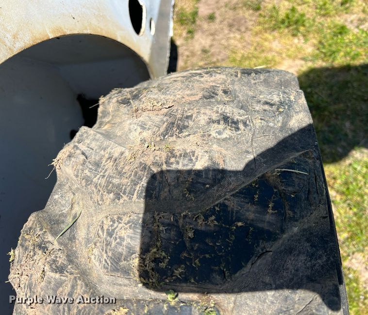 image for item LG9042 1996 Bobcat 763  skid steer loader