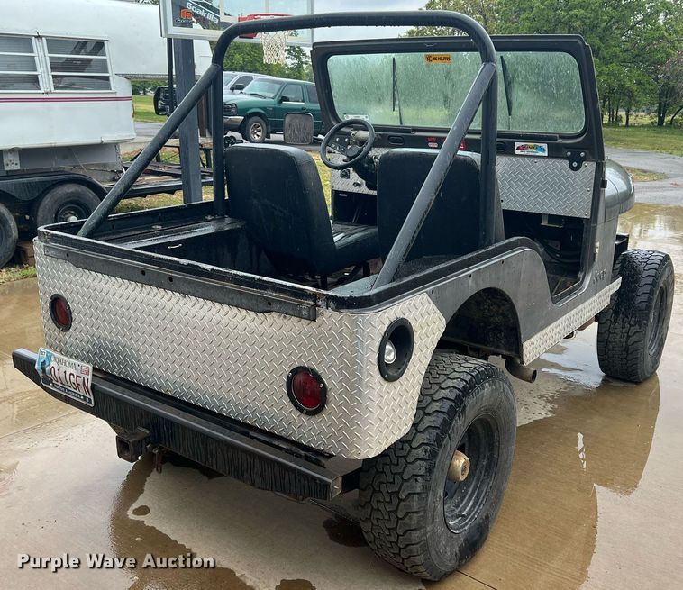 image for item LG9067 1977 Jeep CJ5 SUV