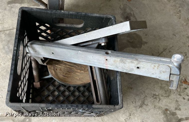 image for item LG9069 Tools