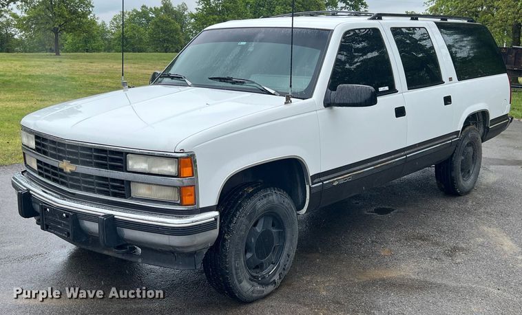 image for item LG9074 1993 Chevrolet Suburban K1500 SUV