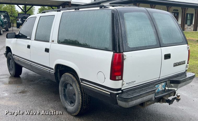image for item LG9074 1993 Chevrolet Suburban K1500 SUV