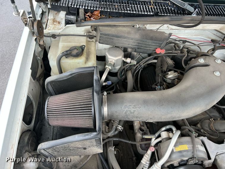 image for item LG9074 1993 Chevrolet Suburban K1500 SUV