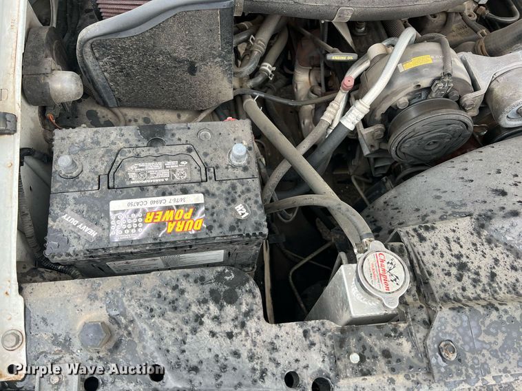 image for item LG9074 1993 Chevrolet Suburban K1500 SUV