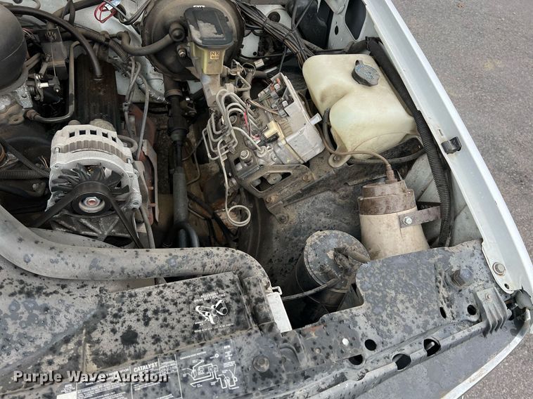 image for item LG9074 1993 Chevrolet Suburban K1500 SUV