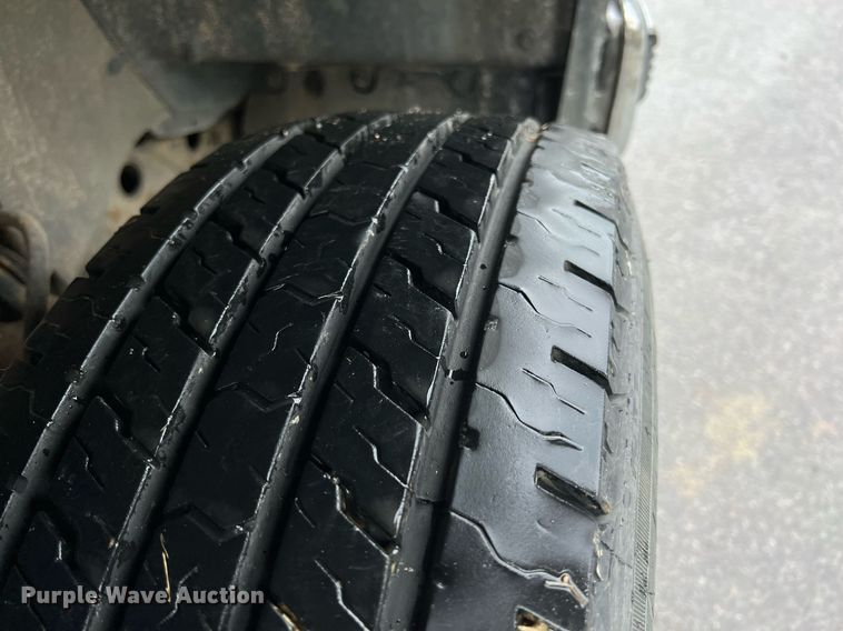 image for item LG9074 1993 Chevrolet Suburban K1500 SUV