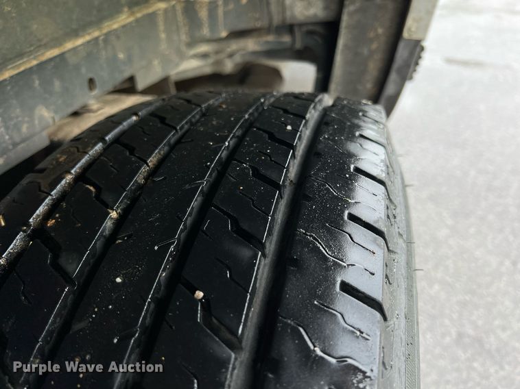 image for item LG9074 1993 Chevrolet Suburban K1500 SUV