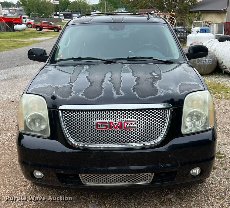 image for item LG9106 2007 GMC Yukon Denali  SUV