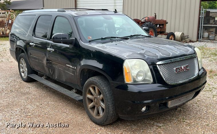 image for item LG9106 2007 GMC Yukon Denali  SUV