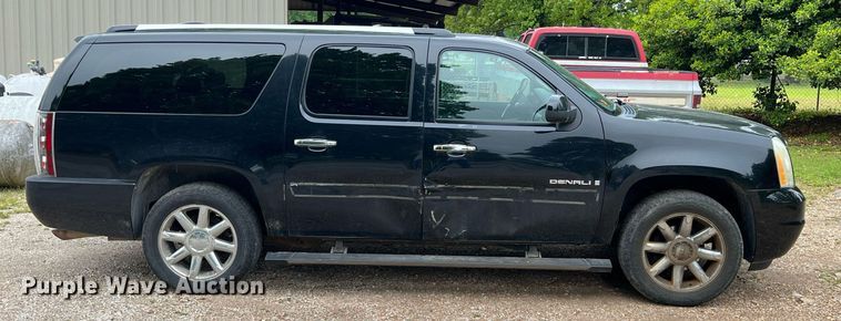 image for item LG9106 2007 GMC Yukon Denali  SUV