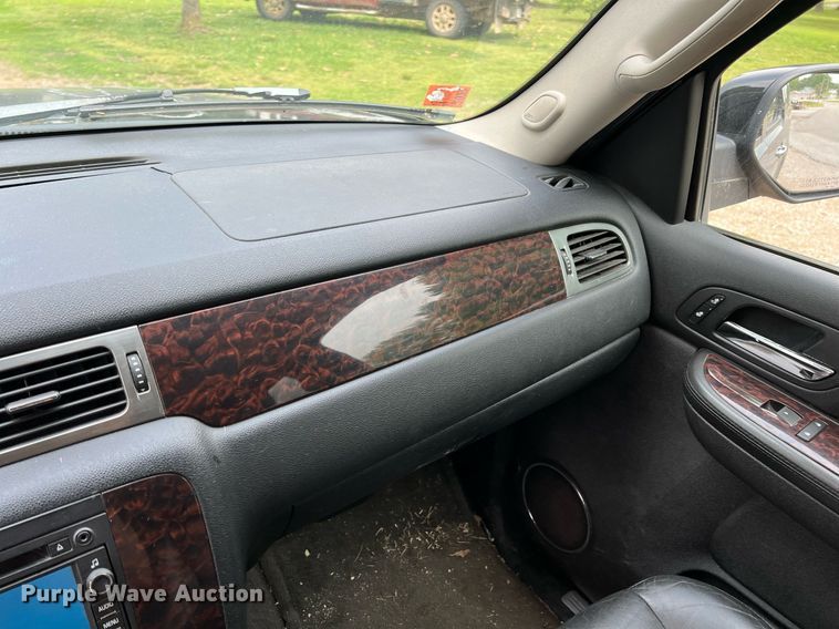 image for item LG9106 2007 GMC Yukon Denali  SUV