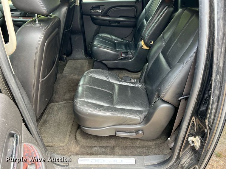 image for item LG9106 2007 GMC Yukon Denali  SUV