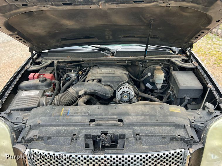 image for item LG9106 2007 GMC Yukon Denali  SUV