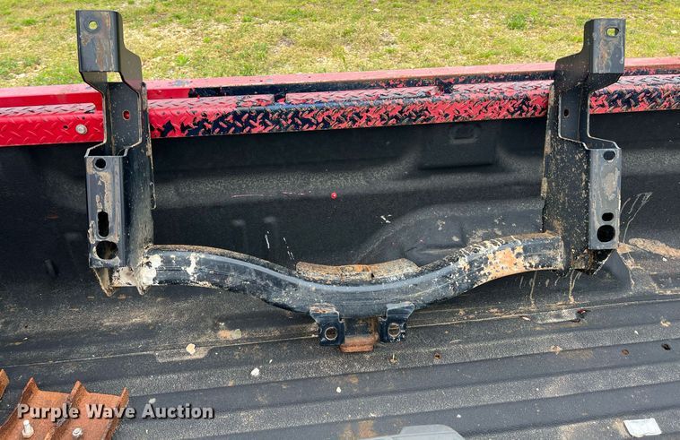 image for item LG9107 2011 Chevrolet Silverado 3500HD  pickup bed