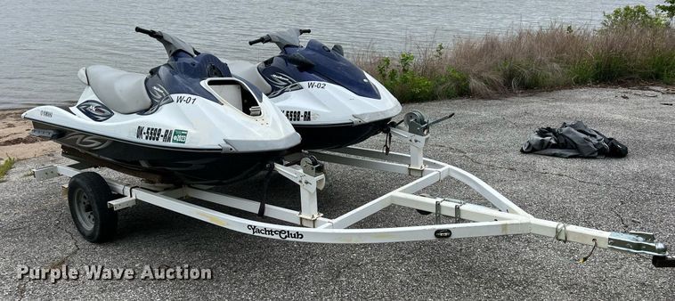 image for item LG9109 (2) 2011 WaveRunner personal watercrafts