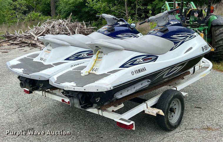 image for item LG9109 (2) 2011 WaveRunner personal watercrafts