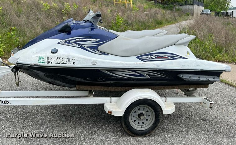 image for item LG9109 (2) 2011 WaveRunner personal watercrafts