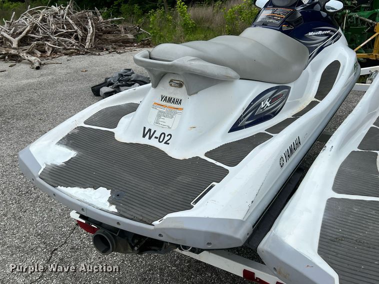 image for item LG9109 (2) 2011 WaveRunner personal watercrafts