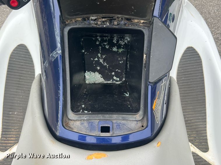 image for item LG9109 (2) 2011 WaveRunner personal watercrafts