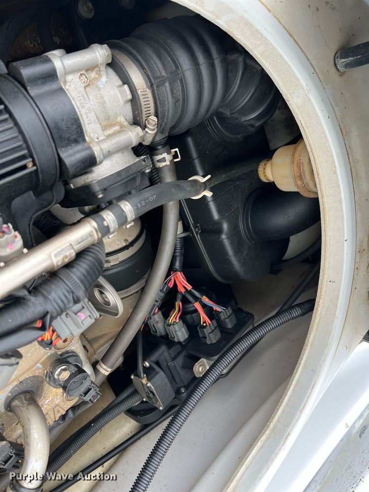 image for item LG9109 (2) 2011 WaveRunner personal watercrafts