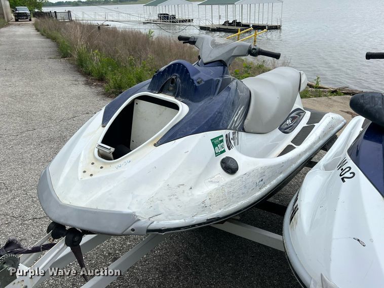 image for item LG9109 (2) 2011 WaveRunner personal watercrafts