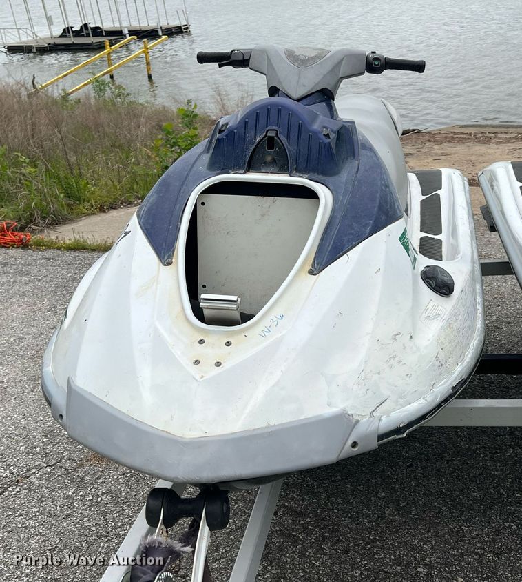 image for item LG9109 (2) 2011 WaveRunner personal watercrafts