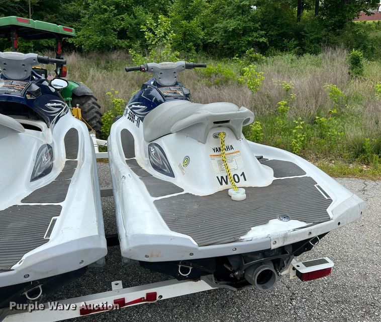 image for item LG9109 (2) 2011 WaveRunner personal watercrafts