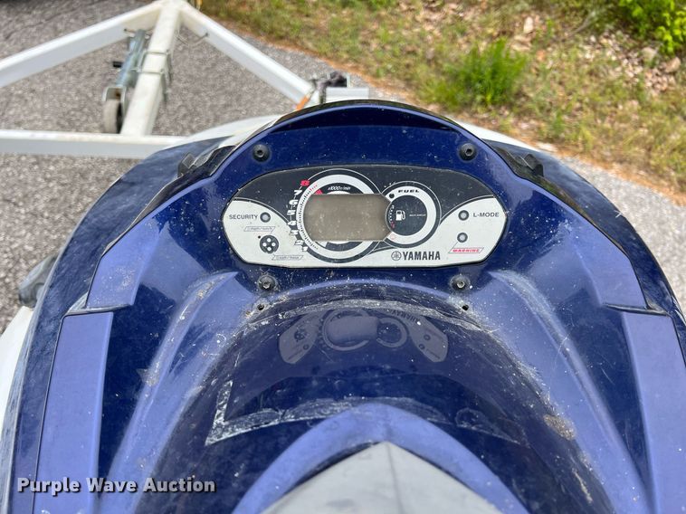 image for item LG9109 (2) 2011 WaveRunner personal watercrafts