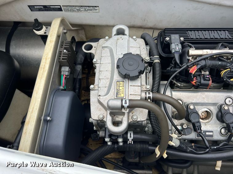 image for item LG9109 (2) 2011 WaveRunner personal watercrafts