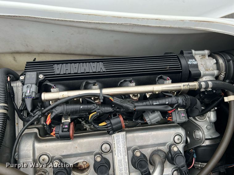 image for item LG9109 (2) 2011 WaveRunner personal watercrafts