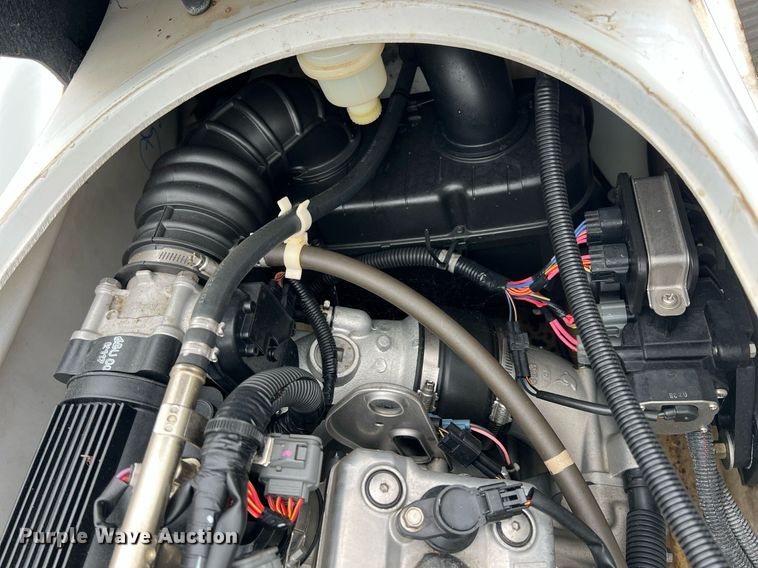 image for item LG9109 (2) 2011 WaveRunner personal watercrafts