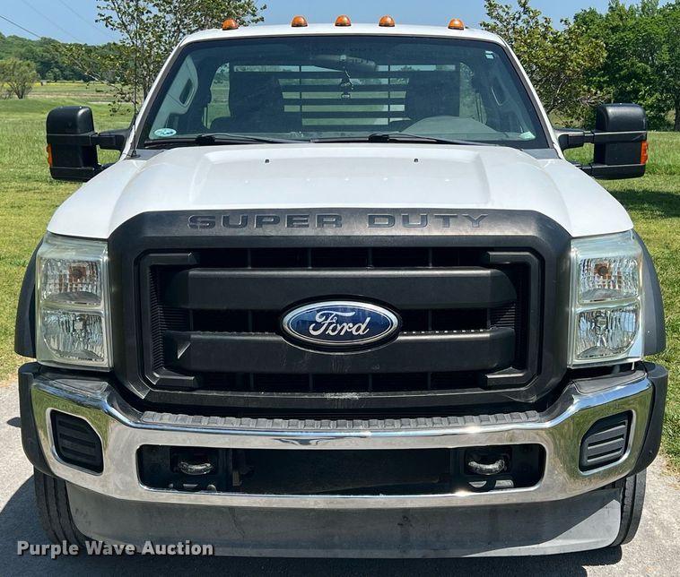 image for item LG9117 2011 Ford F550 Super Duty  flatbed truck